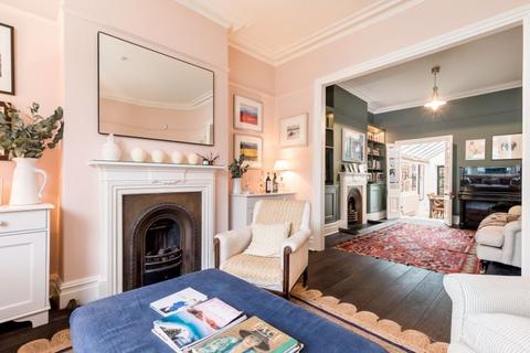 11 Wendell Road, London, W12 9RS