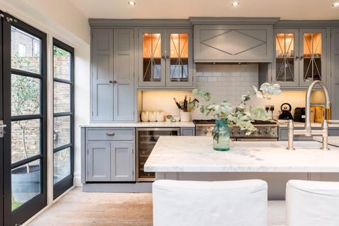 11 Wendell Road, London, W12 9RS
