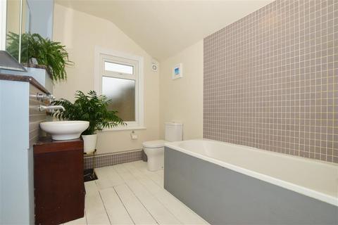 115 Cecil Road, Rochester, ME1 2HR