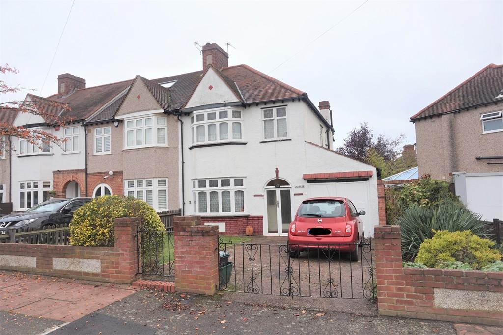 Silver Lane, West Wickham 3 bed end of terrace house £475,000