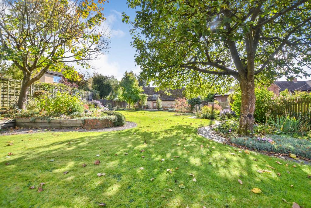 Manor Lane, Bredon`s Norton... 4 bed country house £660,000