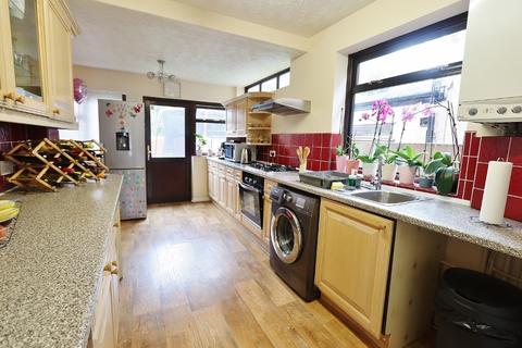 78 Barton Avenue, Romford, RM7 0ND