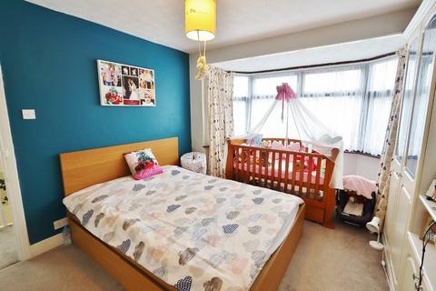78 Barton Avenue, Romford, RM7 0ND