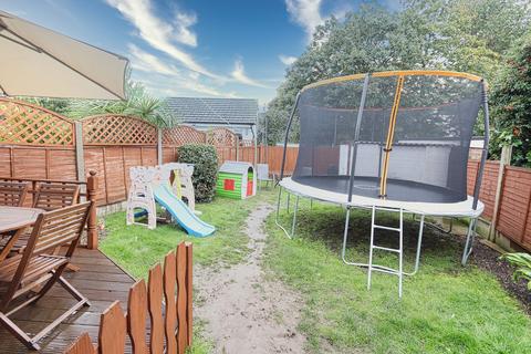 78 Barton Avenue, Romford, RM7 0ND