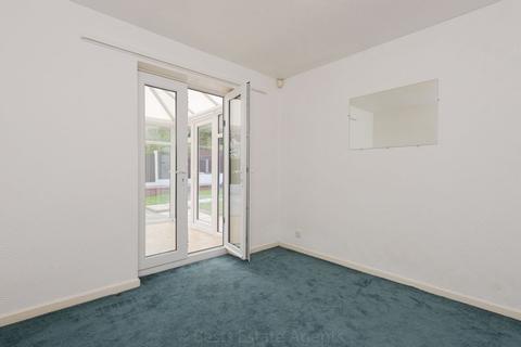 2 Adlington Road, Windmill Hill, Runcorn, WA7 6NE
