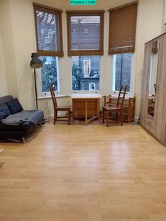 Studio to rent, ADDISON GARDENS, LONDON, W14 0DP