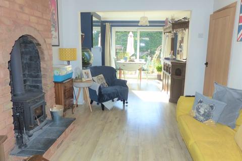 7 Mayland Drive, Sutton Coldfield, B74 2DG
