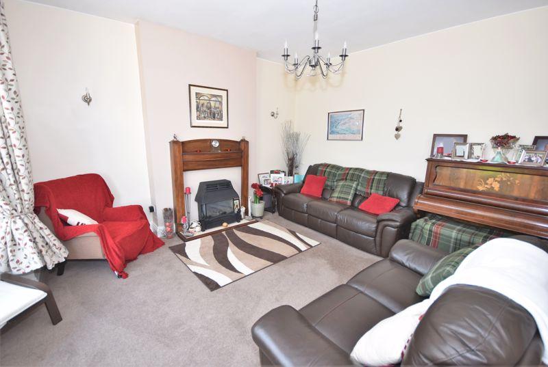 Upton Road, Moreton 4 bed detached house £399,950