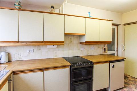 17 Blenheim Gardens, Aveley, South Ockendon, RM15 4EB