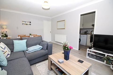 Flat 1, 2 Parrs Close, South Croydon, CR2 0QX