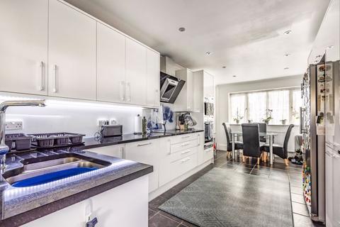 76 Boscombe Road, Worcester Park, KT4 8PL