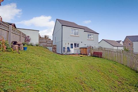 13 Cornfield Way, North Tawton, EX20 2FB
