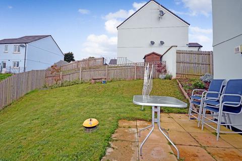 13 Cornfield Way, North Tawton, EX20 2FB