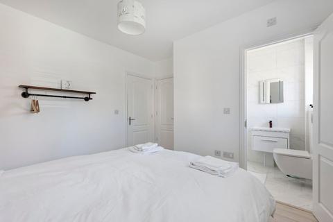 1 Blazer Close, Broadstairs, CT10 1FR