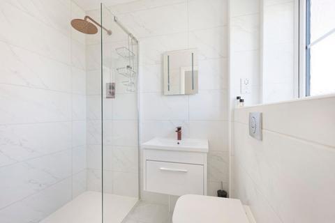 1 Blazer Close, Broadstairs, CT10 1FR