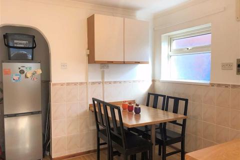37 Dobbins Road, Barry, CF63 2NN