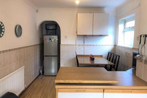 37 Dobbins Road, Barry, CF63 2NN