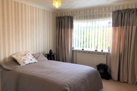 37 Dobbins Road, Barry, CF63 2NN