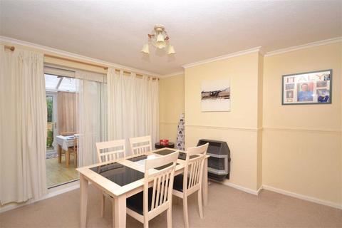 5 Bar Mount, Garforth, Leeds, LS25 2EQ
