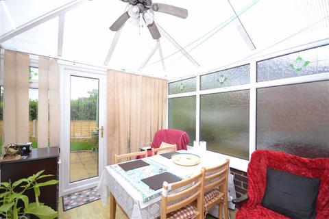5 Bar Mount, Garforth, Leeds, LS25 2EQ