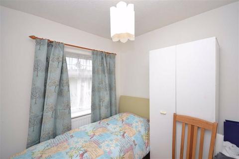 5 Bar Mount, Garforth, Leeds, LS25 2EQ