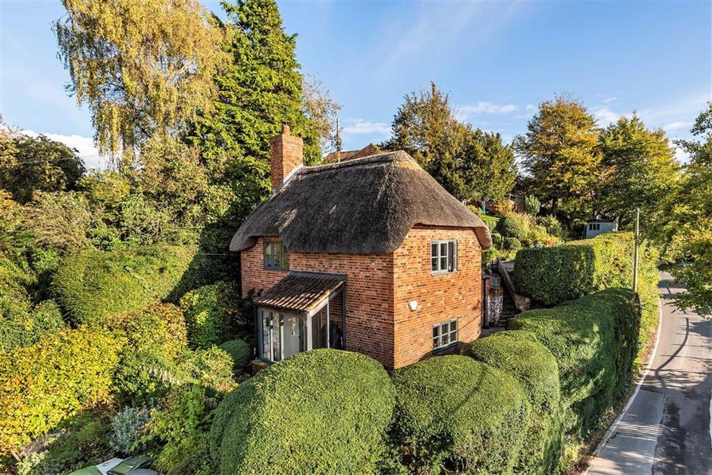 Tinhead Road, Edington, Wiltshire 3 bed house £500,000