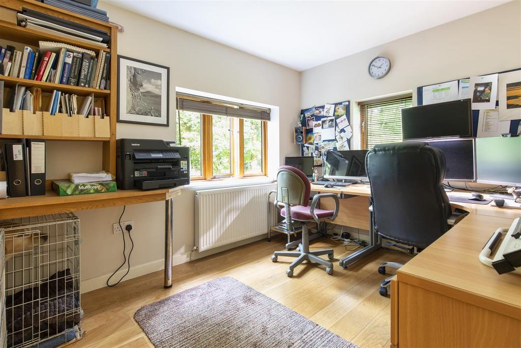 Study / bedroom 5