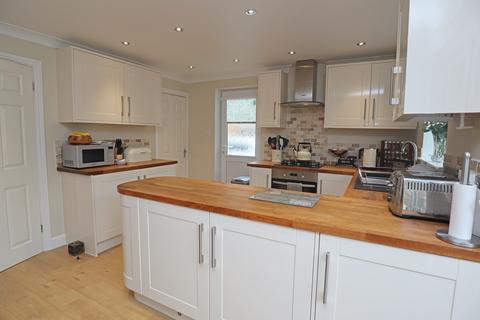 44 Bronze Close, Nuneaton, CV11 4YD