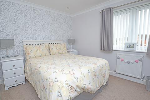 44 Bronze Close, Nuneaton, CV11 4YD