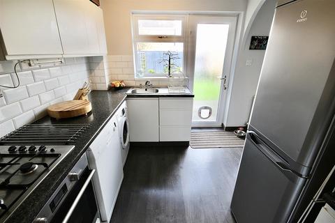 12 Fowey, Freshbrook, Swindon, SN5 8QP