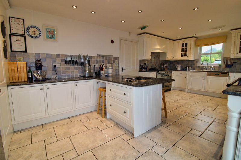 Pandy, Abergavenny 5 bed cottage £450,000
