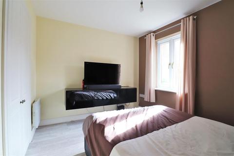 73 Covesfield, Gravesend, DA11 0EG