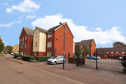 73 Covesfield, Gravesend, DA11 0EG