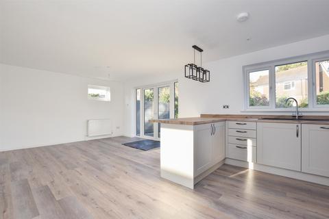 7 Bower Close, St Leonards-on-sea, TN37 7JX