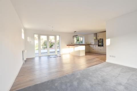 7 Bower Close, St Leonards-on-sea, TN37 7JX