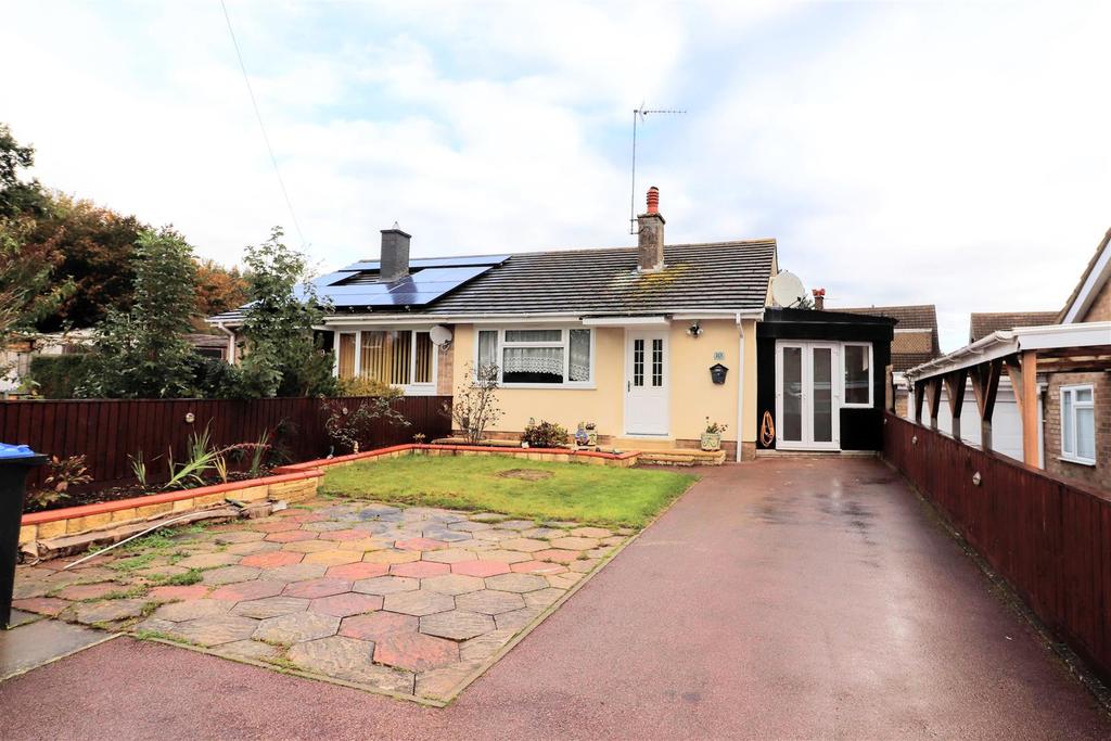 Walton Heath Way, Links View, Northampton 2 bed semidetached bungalow