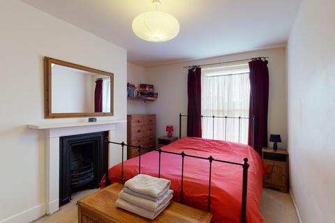 Flat 6, 14 Albion Place, Ramsgate, CT11 8HQ