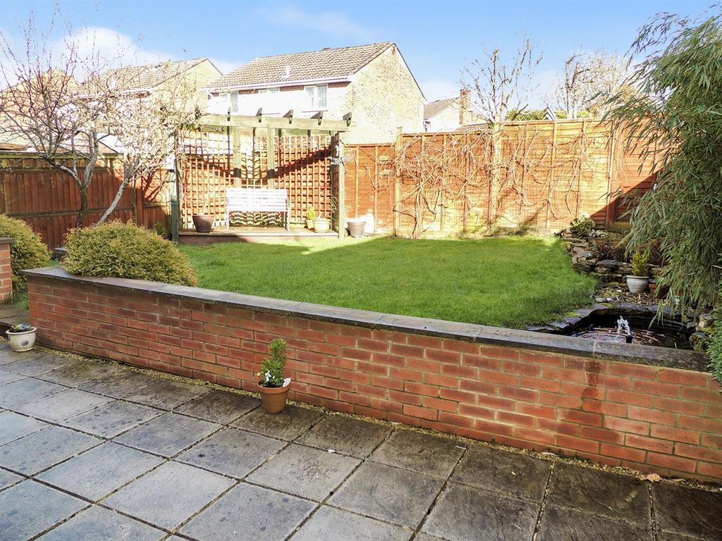 Ludlow Close, Willsbridge, Bristol 4 bed detached house £375,000