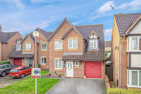 18 Curtis Croft, Shenley Brook End, Milton Keynes, MK5 7ET