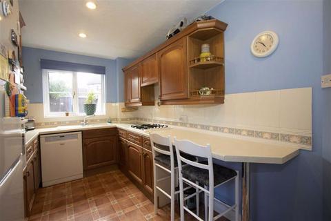 18 Curtis Croft, Shenley Brook End, Milton Keynes, MK5 7ET