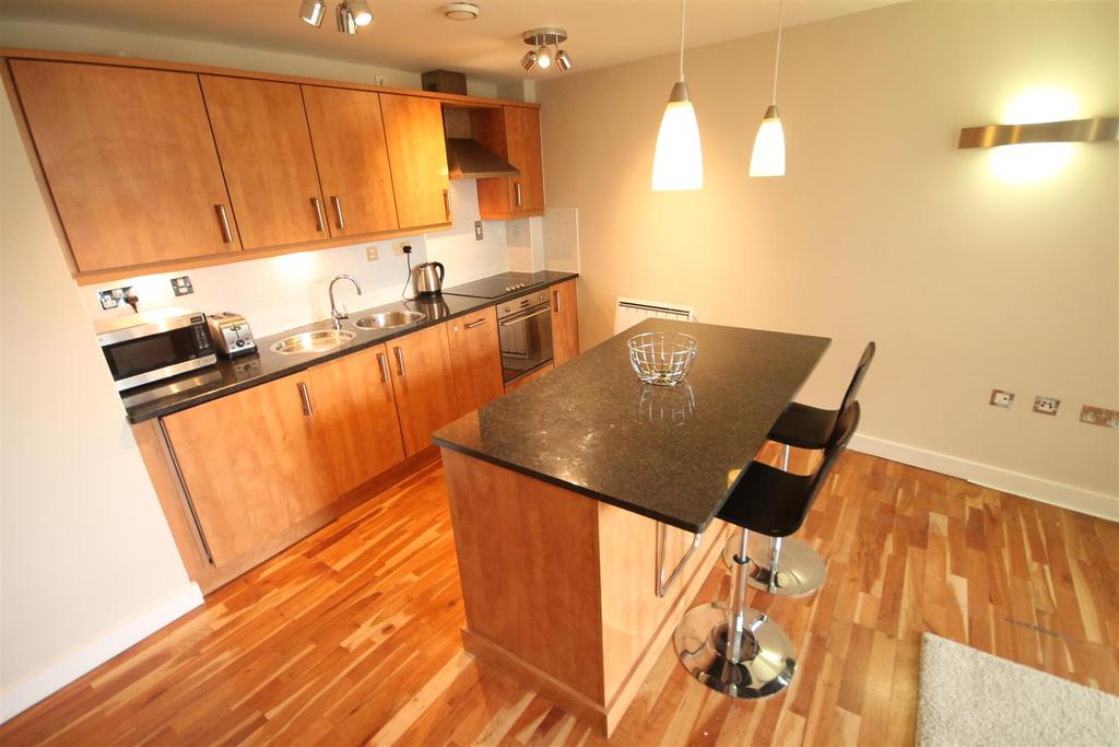 Further Kitchen Image