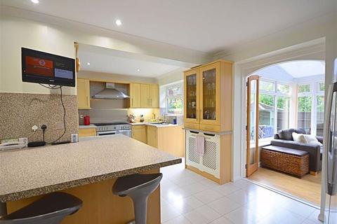 7 Essex Close, Churchdown, Gloucester, GL3 1NZ
