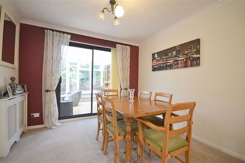 7 Essex Close, Churchdown, Gloucester, GL3 1NZ