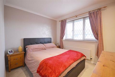 7 Essex Close, Churchdown, Gloucester, GL3 1NZ