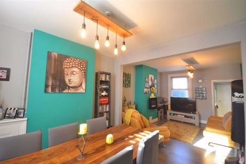 5 Birchmore Road, Gloucester, GL1 4DE