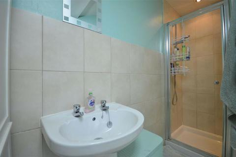5 Birchmore Road, Gloucester, GL1 4DE