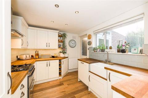 22 Collier Close, Epsom, KT19 9JG