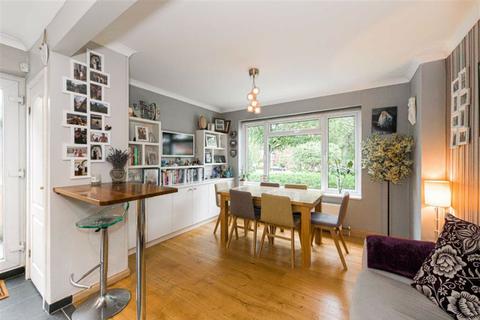 3 Cleveland Road, Worcester Park, KT4 7JQ