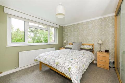 3 Cleveland Road, Worcester Park, KT4 7JQ