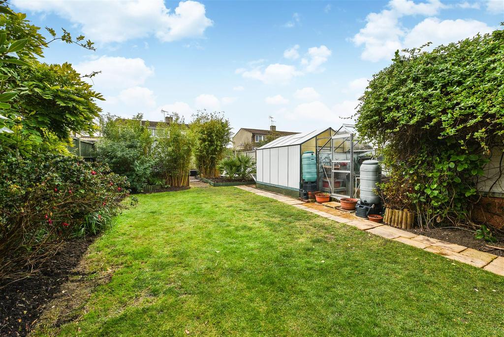 Park Drive, Yapton 3 bed semidetached house £345,000